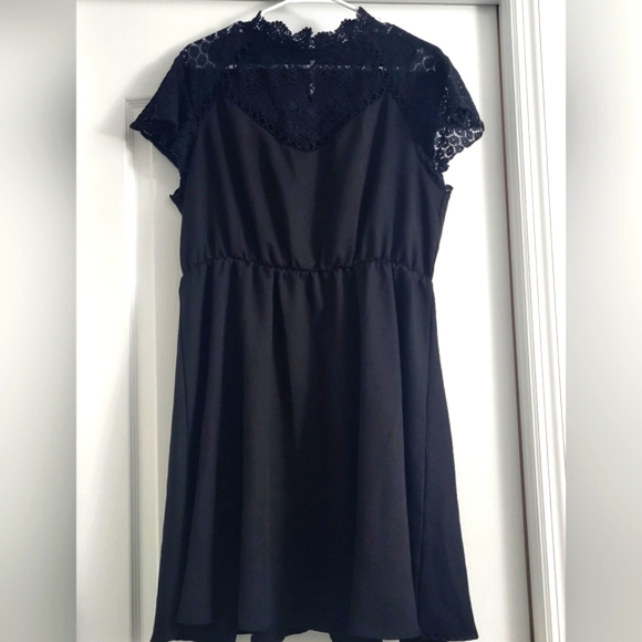 SHEIN Dresses & Skirts - SHEIN Black Mock Neck Sundress Cocktail
